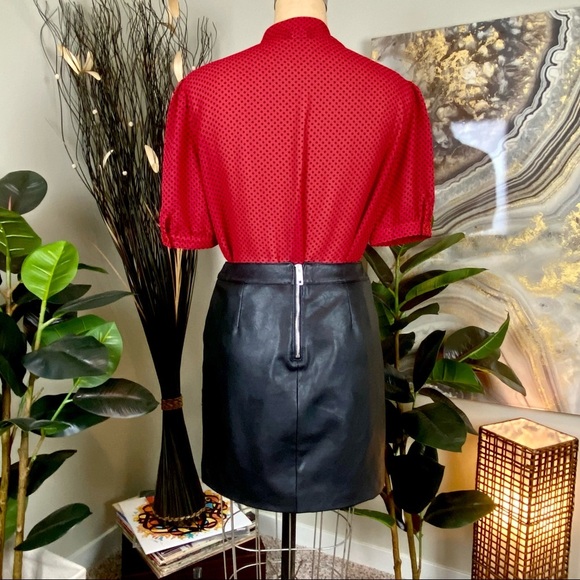 Vegan Leather Mini Skirt Silver Rivets Black Faux Leather Divided M 6 - Picture 5 of 6
